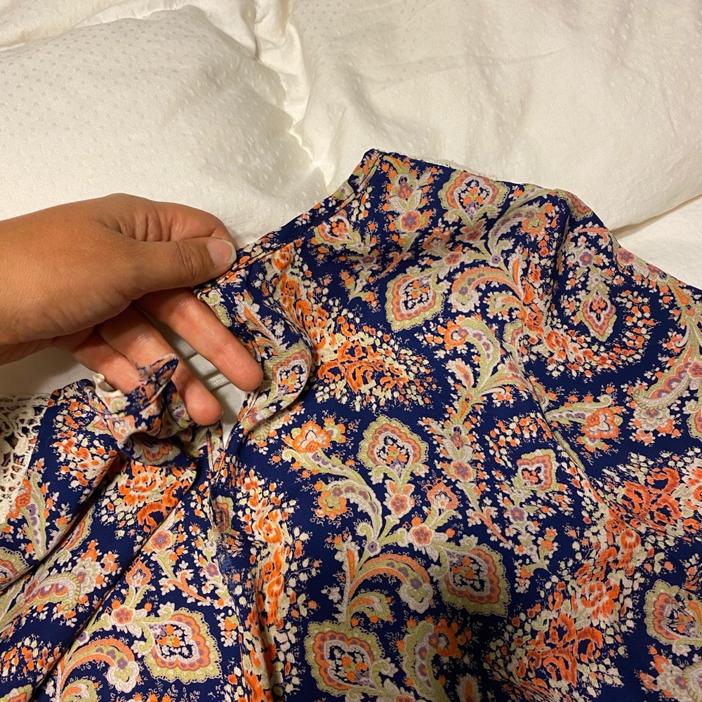 F R E E - paisley and white lace romper - Picture 8 of 9